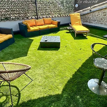 5 Bedroom Awesome In Σπίτι διακοπών Bourdic