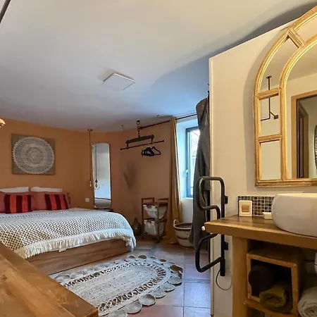 Σπίτι διακοπών 5 Bedroom Awesome In Bourdic
