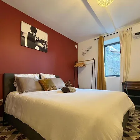 Σπίτι διακοπών 5 Bedroom Awesome In Bourdic