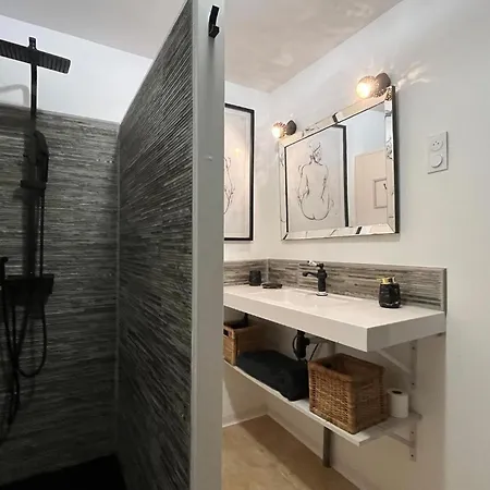 5 Bedroom Awesome In Σπίτι διακοπών *